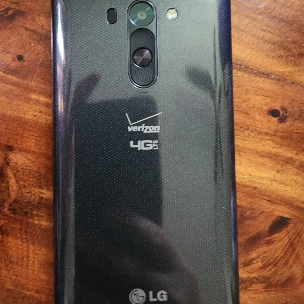 LG V20 Smartphone with Verizon Branding